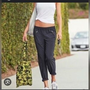 Athleta Aspire Ankle Pants Size 6 - Army Green